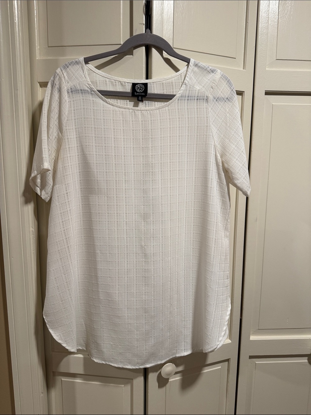bobeau Ivory Short-Sleeve Textured Tunic Blouse